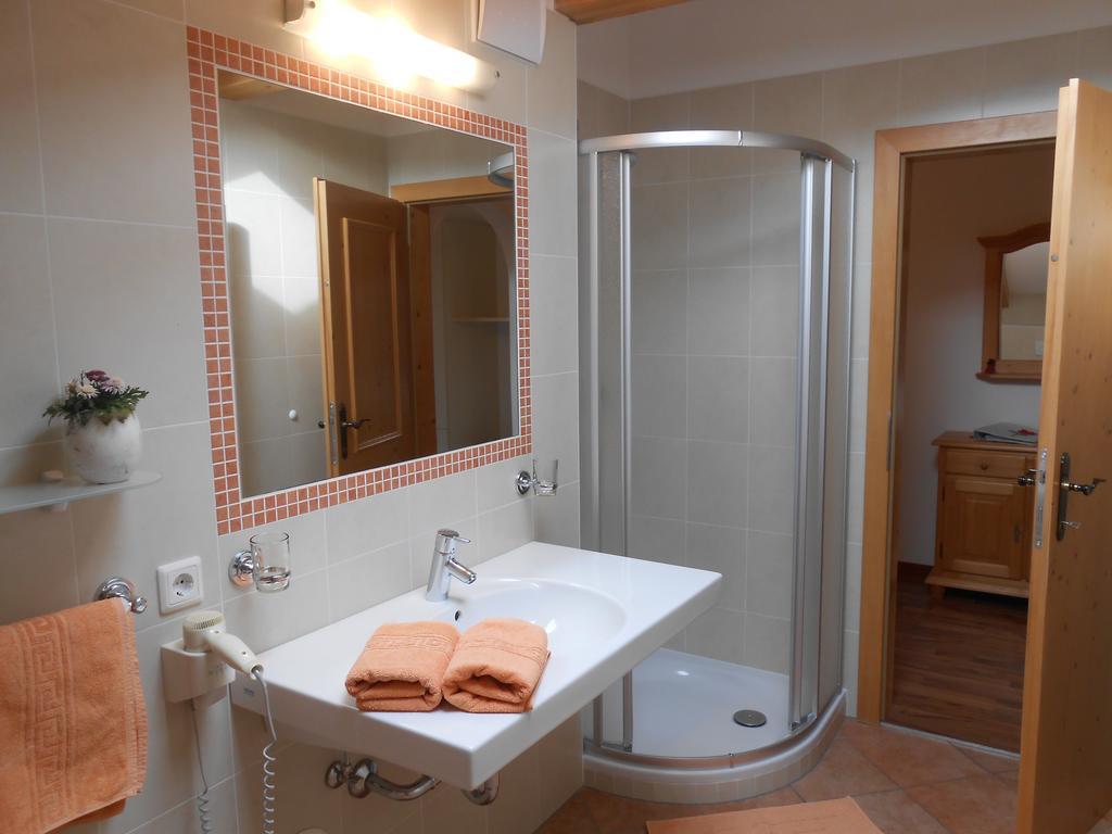 Toerggelehof Apartment Lagundo Ruang foto