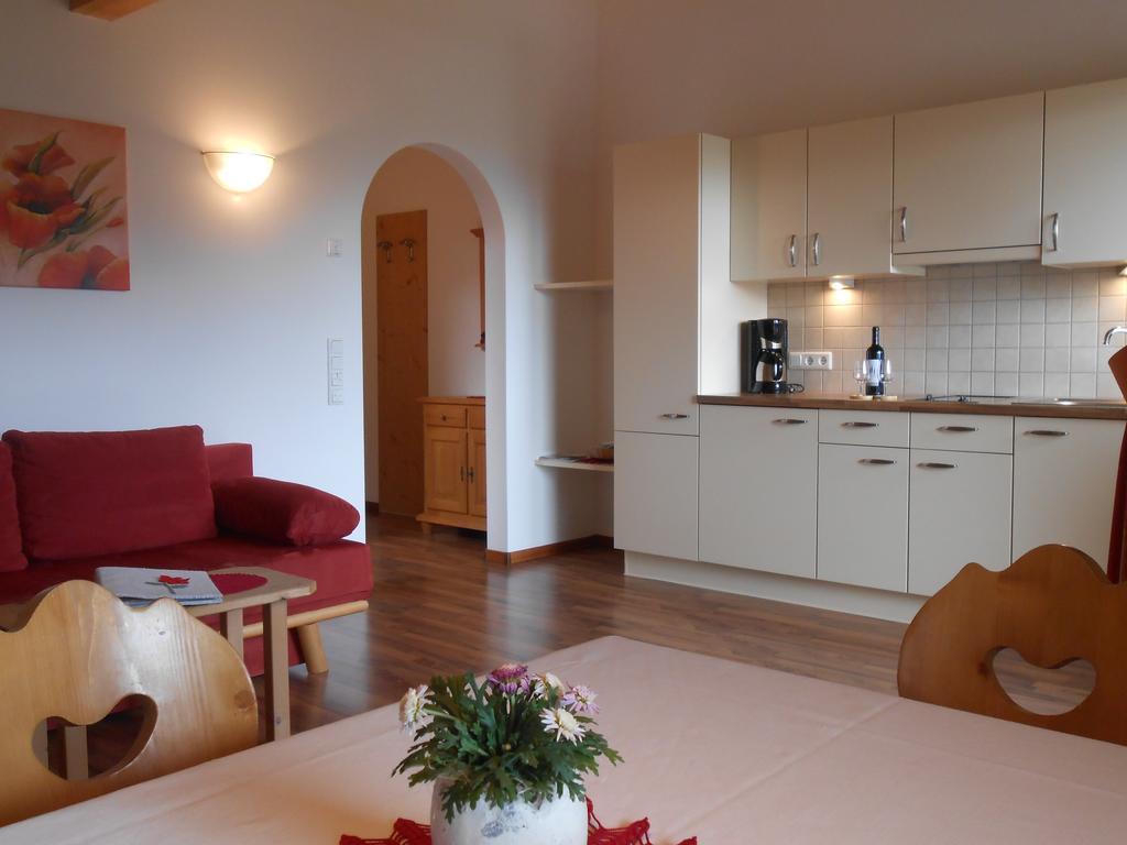 Toerggelehof Apartment Lagundo Ruang foto